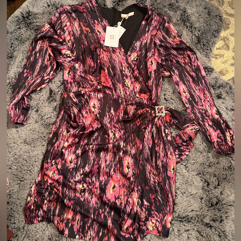 Super flattering faux wrap dress